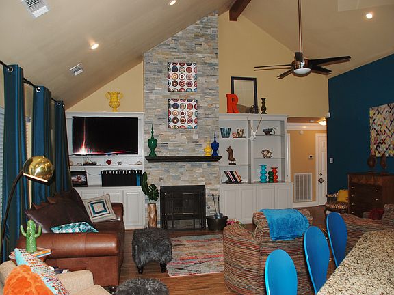 Vaulted Ceilings, Built ins