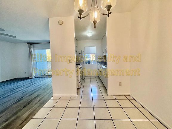 4th image of 816 S Langley Ave Unit 103