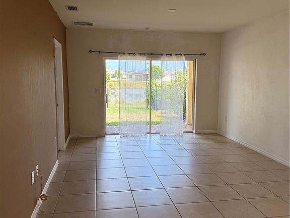 4th image of 10801 Crossback Ln