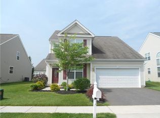 35 Pebble Creek Rd, Dayton, NJ 08810