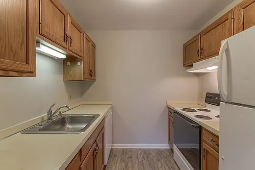 Lincoln Apartments Photo 1