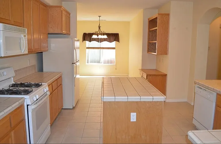 3708 Lauding Way — Photo 7