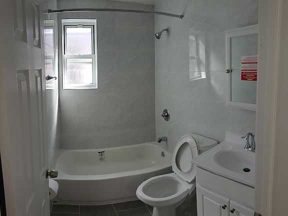 3rd image of 3115 97th St Floor 2