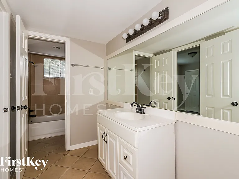2703 Shady Bayou Ln — Photo 14