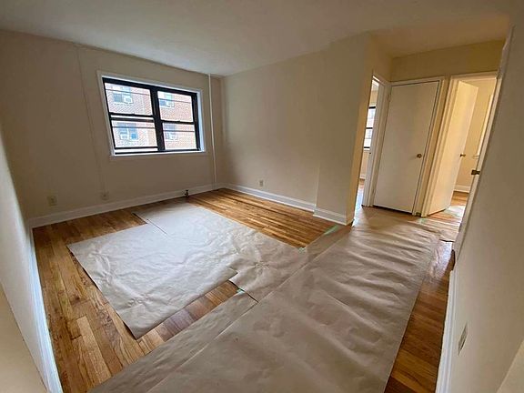 5th image of 20-14 Crescent St #2C