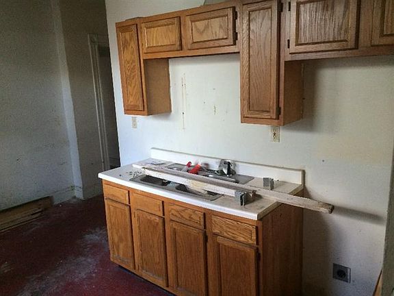 4th image of 3216 Warsaw Ave