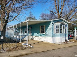 101 Poplar Dr, Morton, IL 61550