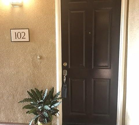 3rd image of 291 Riverdale Ct APT 102