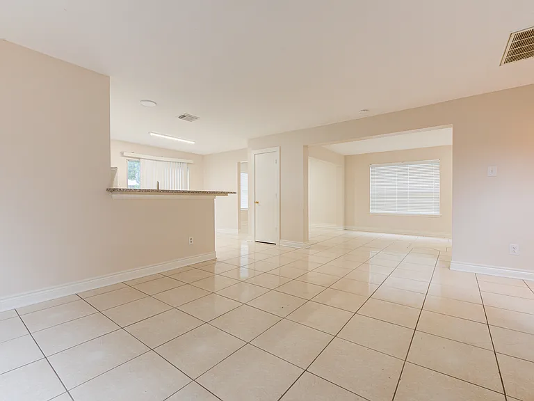 7322 Parkland Manor Dr — Photo 12