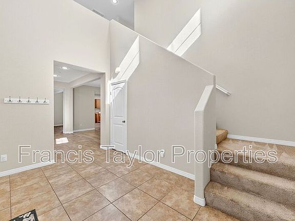 5th image of 504 Eureka Dr