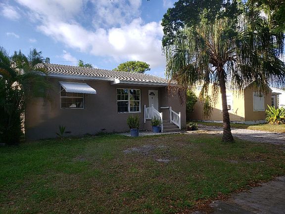 Home For Sale In HILLCREST