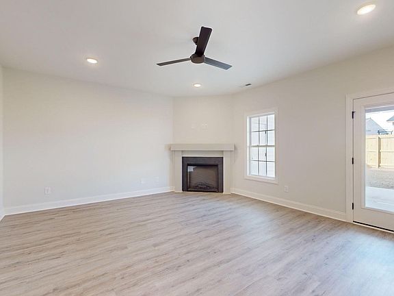 3rd image of 1412 Dorset Drive #B