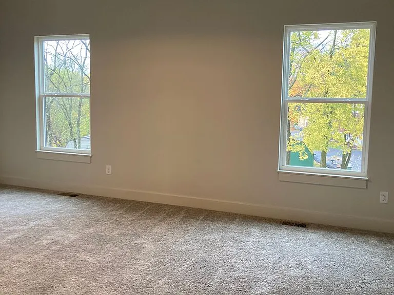312 Lincoln St — Photo 68