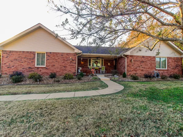 148 Vicksburg Ave, Camden, TN 38320