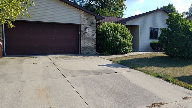2nd image of 1016 Ascot Dr