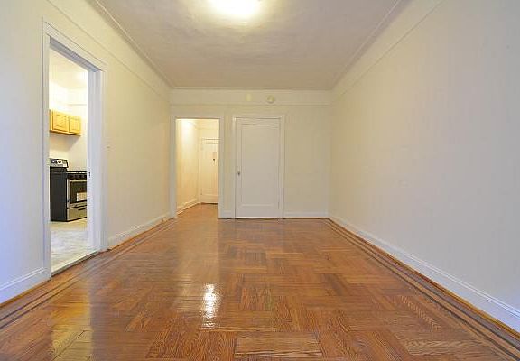 4th image of 4415 43rd Ave APT O5
