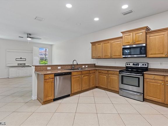 3rd image of 9717 Blue Stone Cir