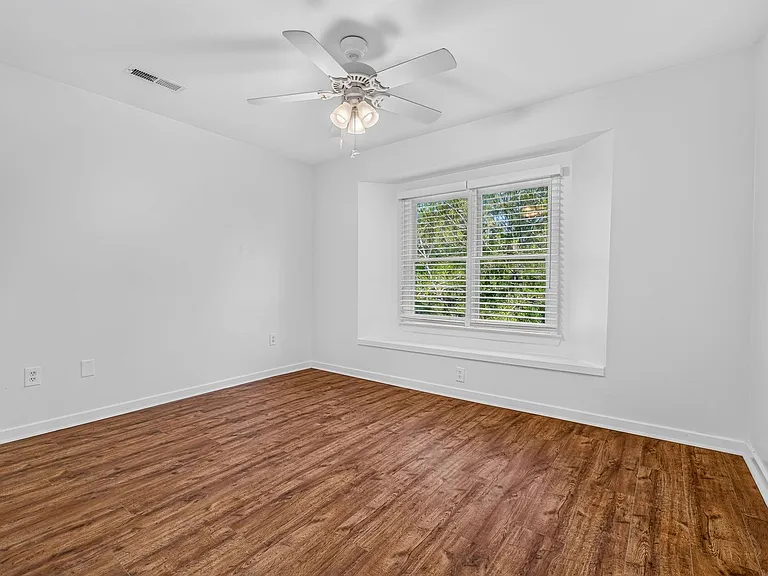 138 River Breeze Dr — Photo 18