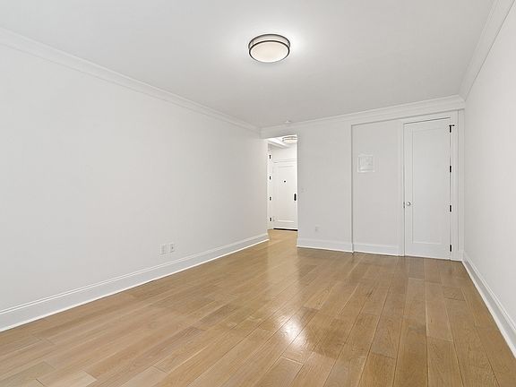 5th image of 225 W 23rd St APT 4P