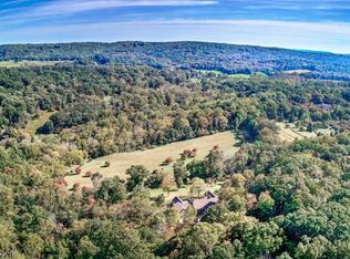 129 Mosle Rd, Far Hills, NJ 07931