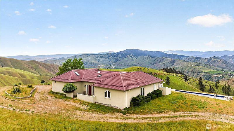 2nd image of 6600 Coyote Ridge Road
