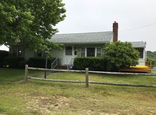 16 Love Etta Ln, West Dennis, MA 02670