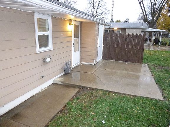 4th image of 2128 Colton Dr