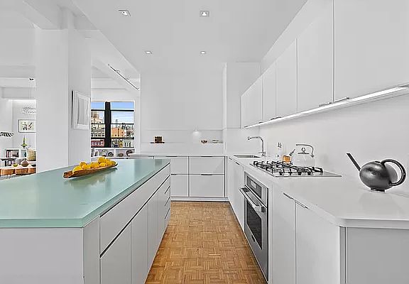 5th image of 32 Morton St APT 6C
