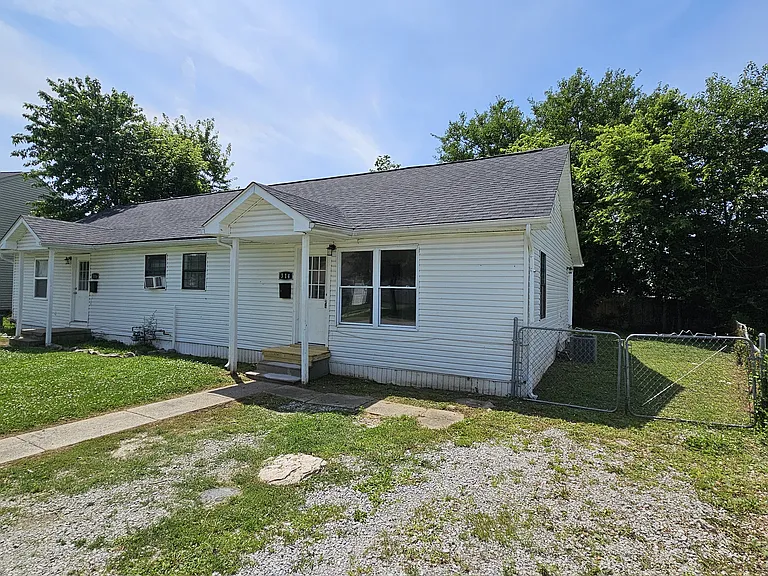 314 Marshall Dr — Photo 3