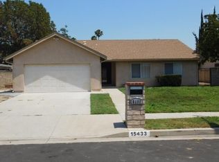 15433 Kinzie St, North Hills, CA 91343