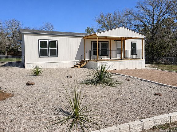 2nd image of 563 Oak Trail