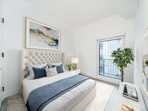 5th image of 339 W 38th St #3H
