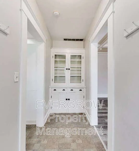 945 Woodruff Place Middle Dr #4 — Photo 19
