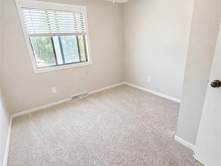 25 Jessica Ln — Photo 14