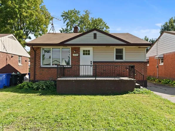 3859 Birch St, Windsor, ON N9C 1Z4