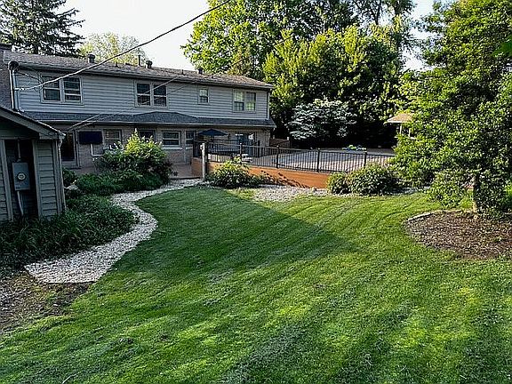 2nd image of 3418 Woodstock Cir #3418