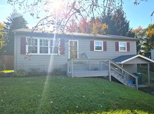 21645 Golden Dr, Meadville, PA 16335