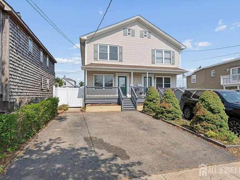 155 Emerson St #155 — Photo 2