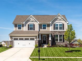 9271 Maple Brook St, Centerville, OH 45458