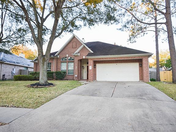 2nd image of 14435 Meadow Estates Ln