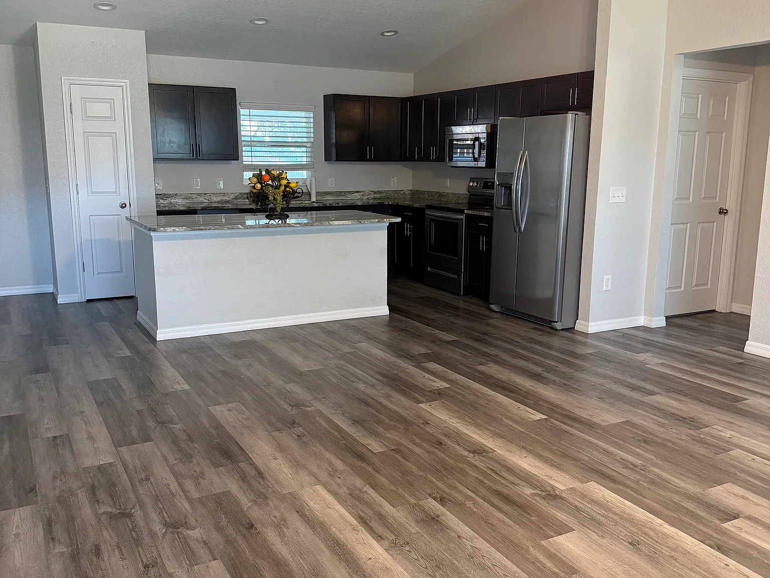 3 bed, 1603 sqft, $2,200 — Photo 4