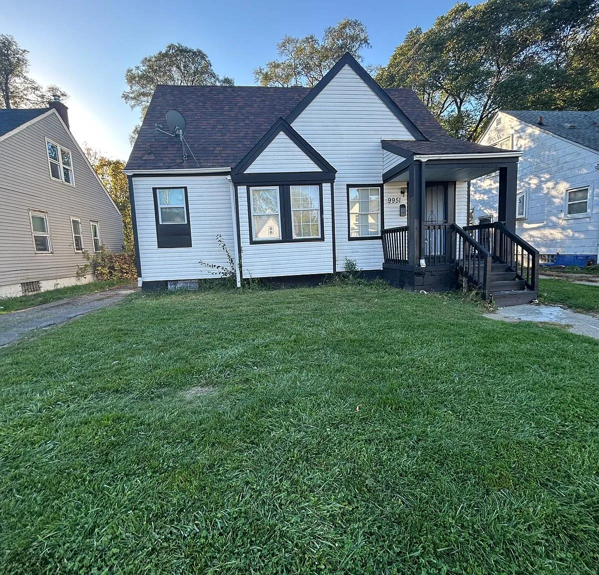 3 bed, 917 sqft, $1,400 — Photo 1