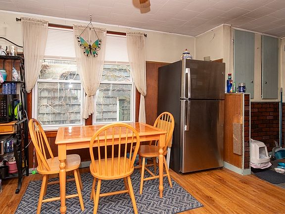 4th image of 75 Belleville Rd