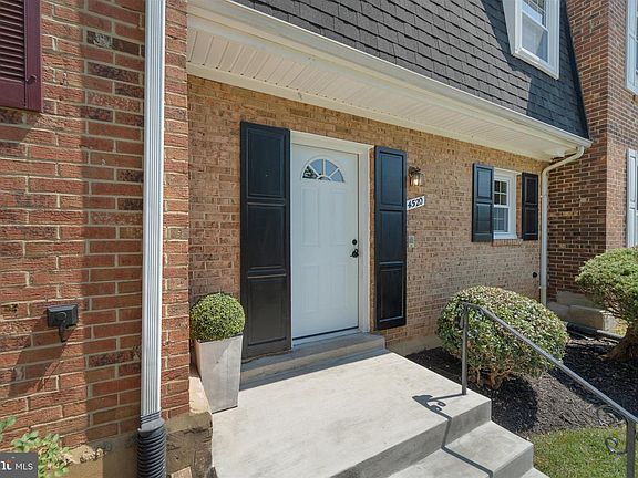 2nd image of 4520 Garbo Ct