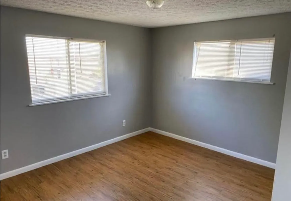 2 bed, 810 sqft, $1,000 — Photo 2