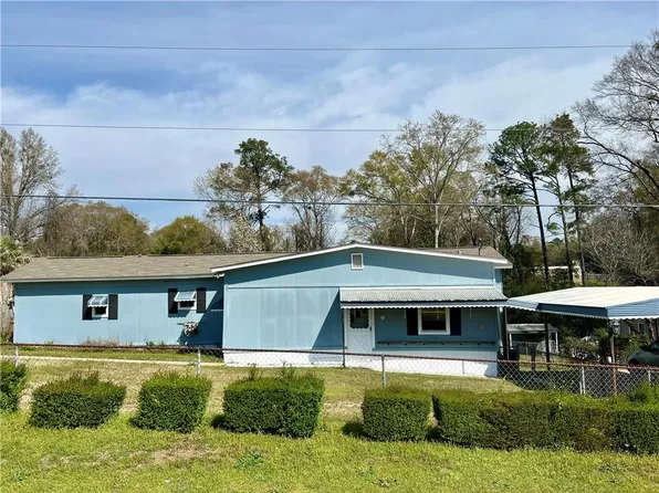 9 Westside Ct, Phenix City, AL 36869