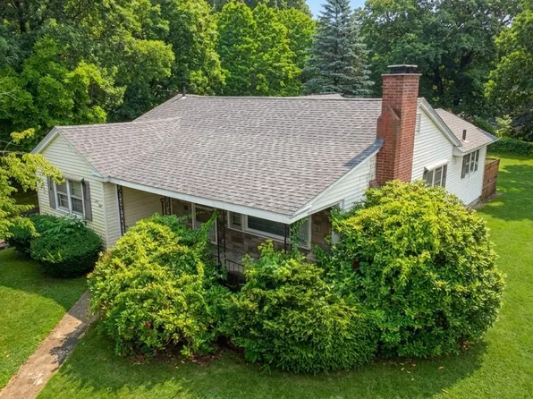 68 Wheelock Ave, Millbury, MA 01527