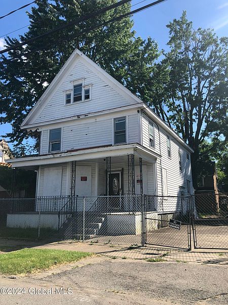 2nd image of 1626-1630 Becker Street