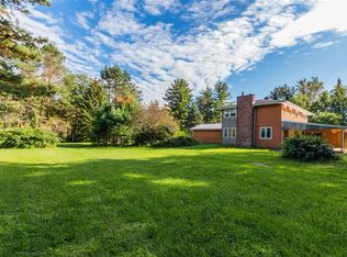 112 Red Schoolhouse Rd, Johnstown, NY 12095