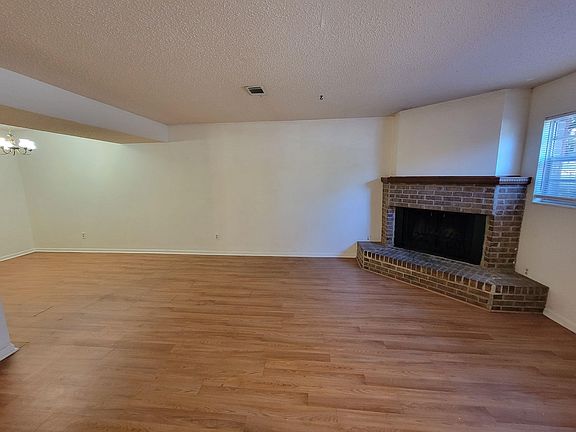 3rd image of 2412 Ramblewood Ct #A & B